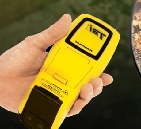 TERMATRAC T3i en uso — detección de termitas sin romper paredes ni pisos